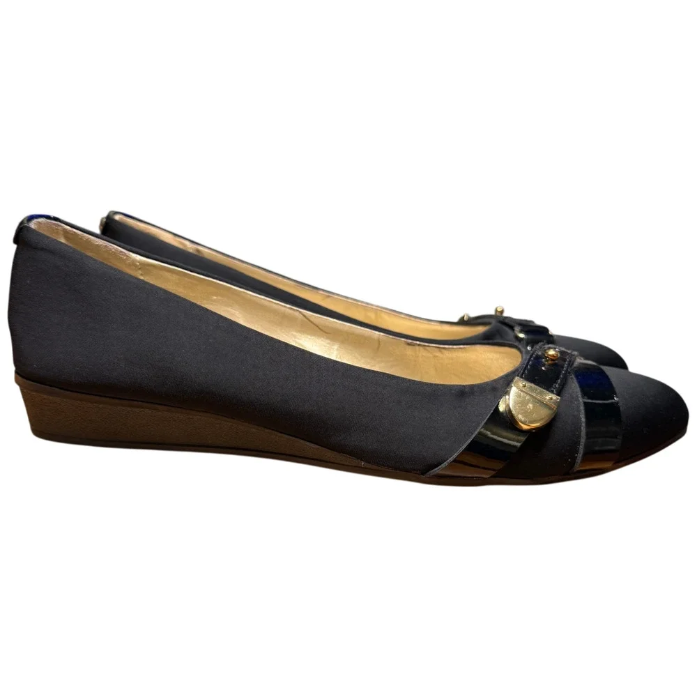 BANDOLINO Vermillion Women's 8 Black Wedge Flats Comfort Shoes Gold Buckle
